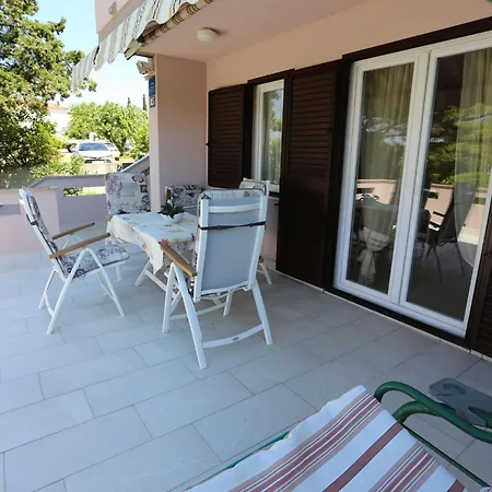 Ruzica Mit Terrasse By Interhome Daire