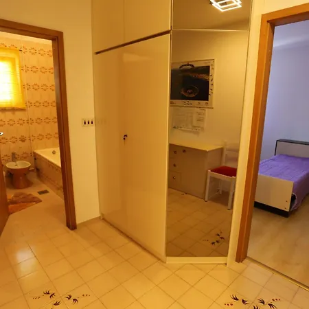 Ruzica Mit Terrasse By Interhome Apartmán *